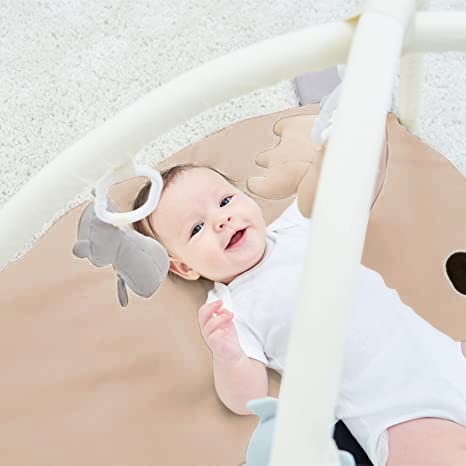 Novorođena dječja igra za igranje s simpatičnom pandom lica i životinjskim lutkama - rani razvojni playmat za dojenčad -