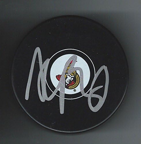 Aleksandar Berrouz potpisao je Ottava Senators NHL s autogramima